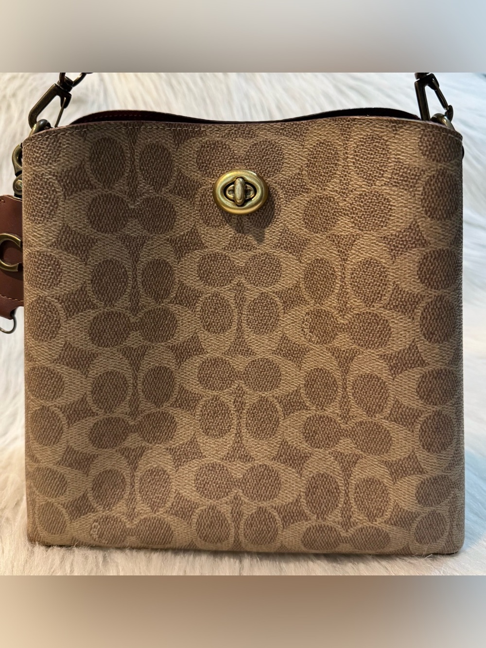 Coach Willow Bucket Signature Canvas Two Way Shoulder Bag Tan Rust Brown EUC - Picture 3 of 16